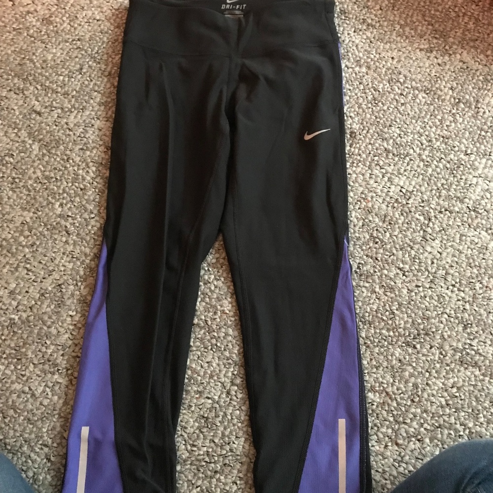 Nike Capri